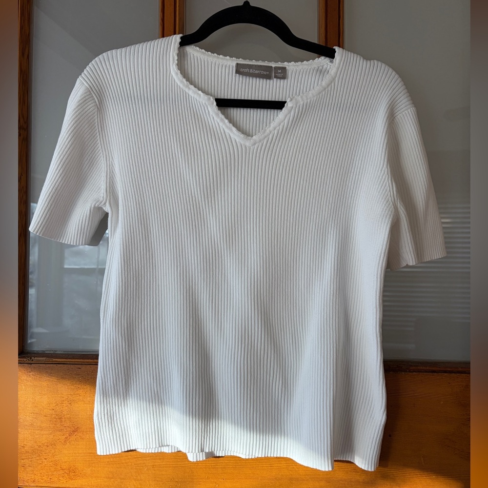 Croft & Barrow 100% Cotton White Ribbed V-Neck Top